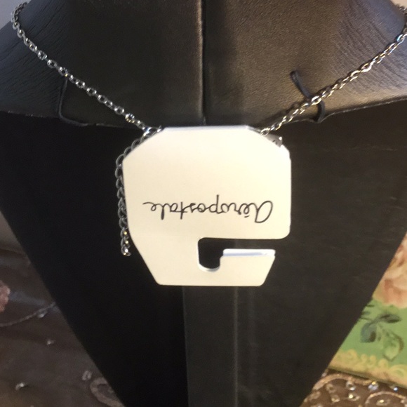 Aeropostale crystal stone necklace - Picture 3 of 3